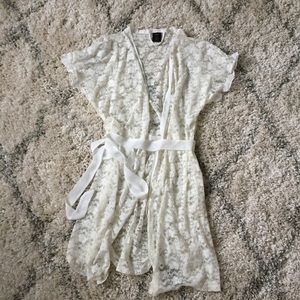 Lacy robe